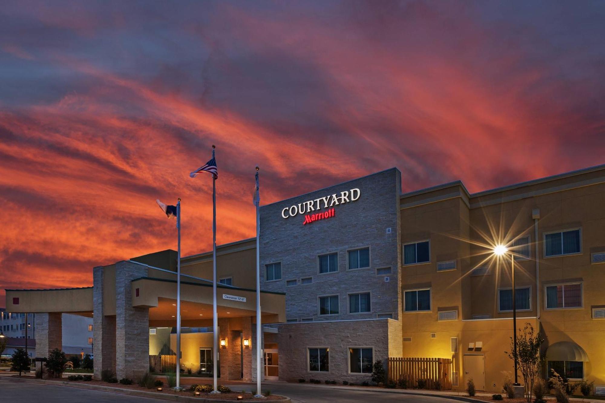 Hotel Courtyard By Marriott Odessa Esterno foto